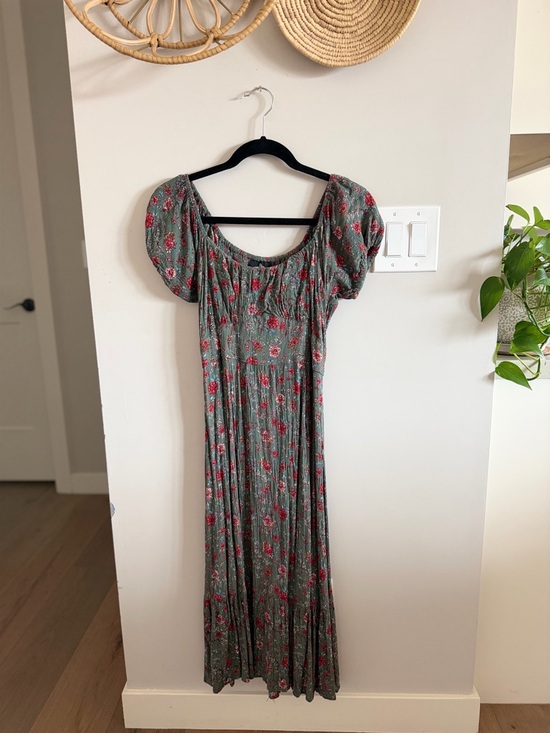 Angie Dresses & Skirts - Angie Green Floral Puff-Sleeve Maxi Dress